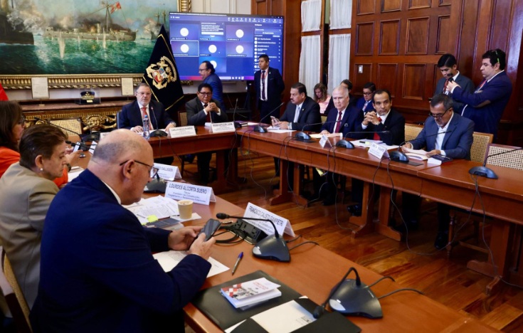 Comisión de Constitución del senado continuará mañana con debate de facultades legislativas