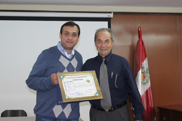 Especialista colombiano dicta conferencias sobre tecnologías en la UNT