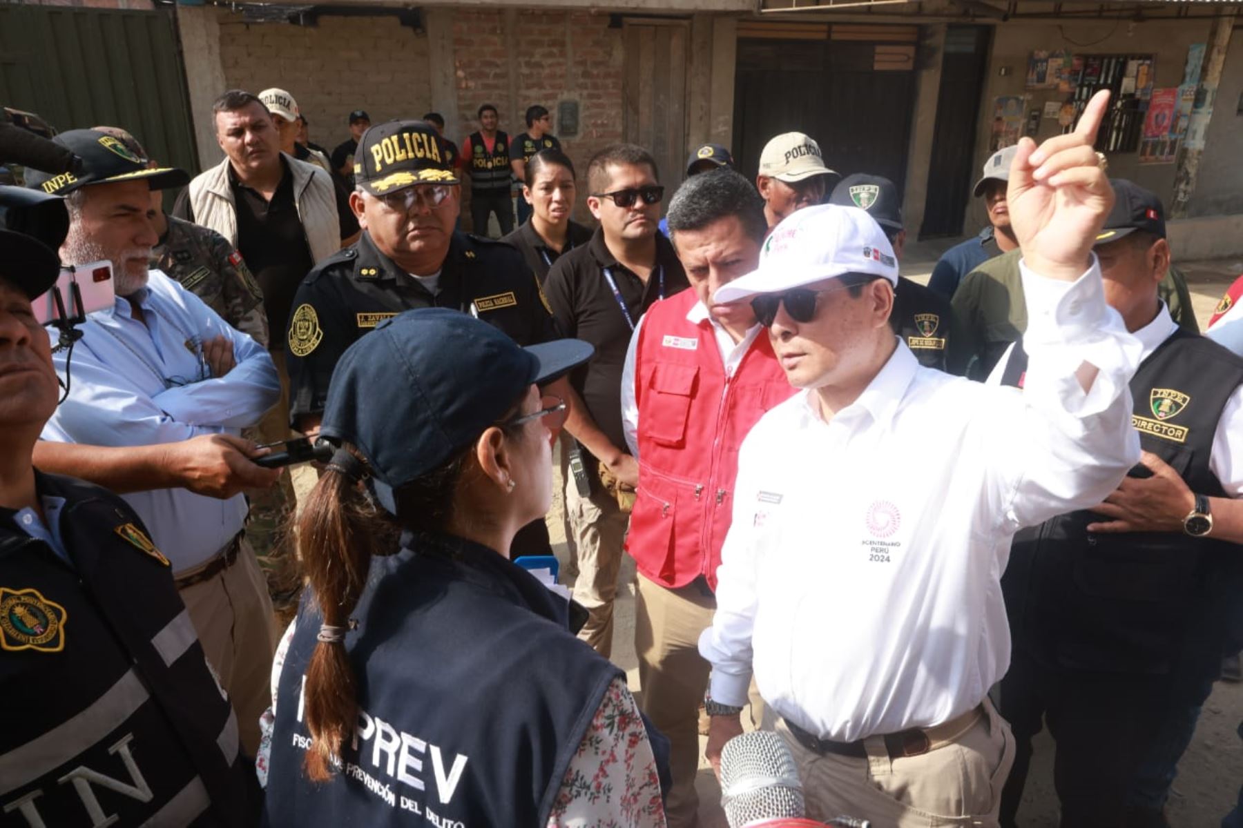 Ministro Arana: “Erradicación de antenas ilegales es un duro golpe a delincuencia”