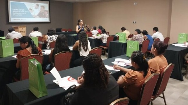 Capacitan a 716 funcionarios de trece gobiernos regionales en mecanismos de inversión