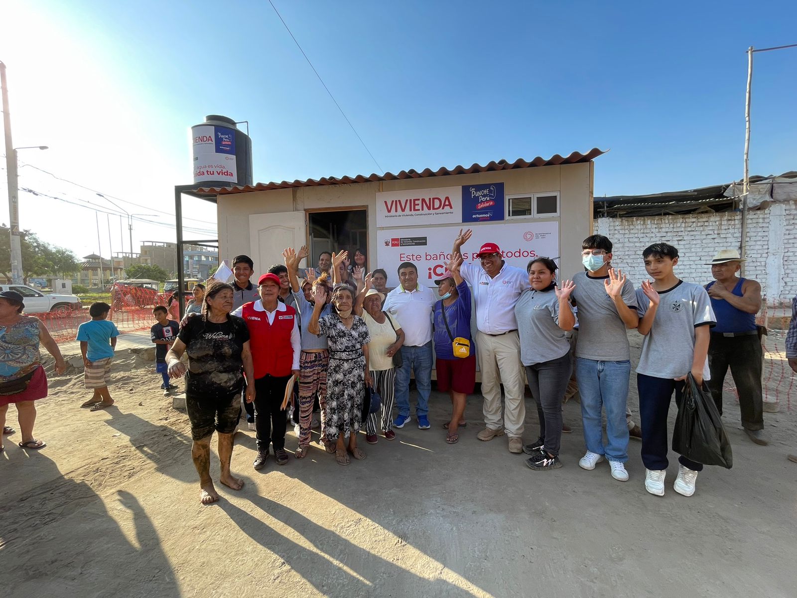 Ministerio de Vivienda distribuye módulos sanitarios a familias damnificadas del distrito La Esperanza