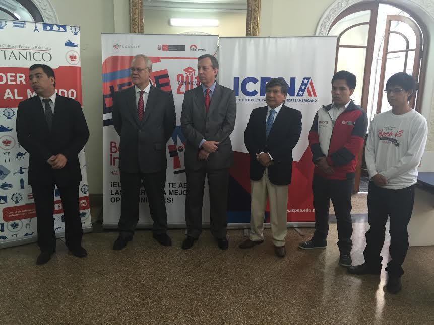 ICPNA y Pronabec ofrecen 1000 becas de estudio de inglés