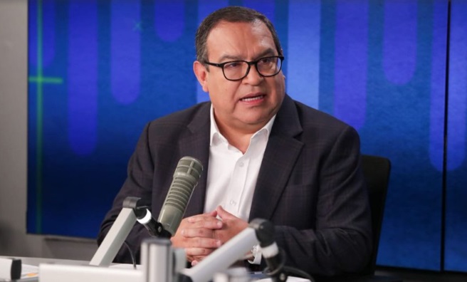 Premier Otárola anuncia investigación por presunto armamento peruano en Ecuador