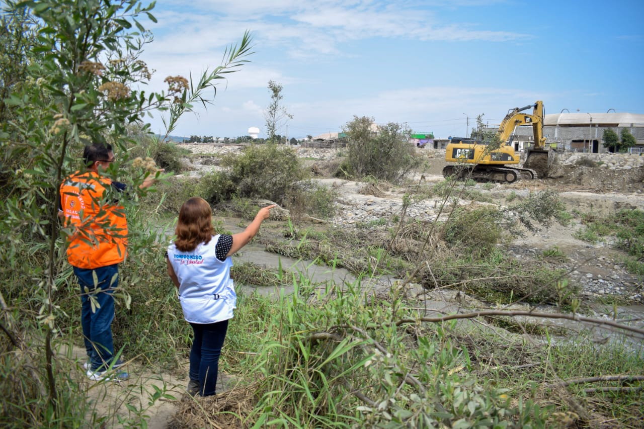 La Libertad: maquinaria del gore atiende emergencia en Virú