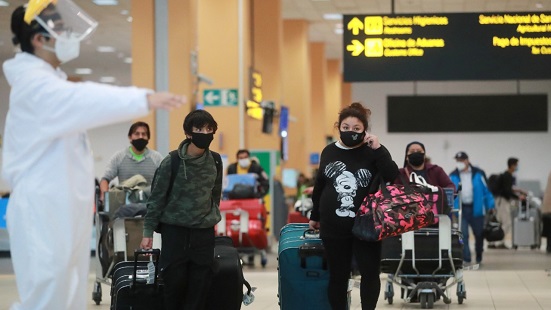 Continúa suspensión de vuelos procedentes de Sudáfrica, Brasil y la India