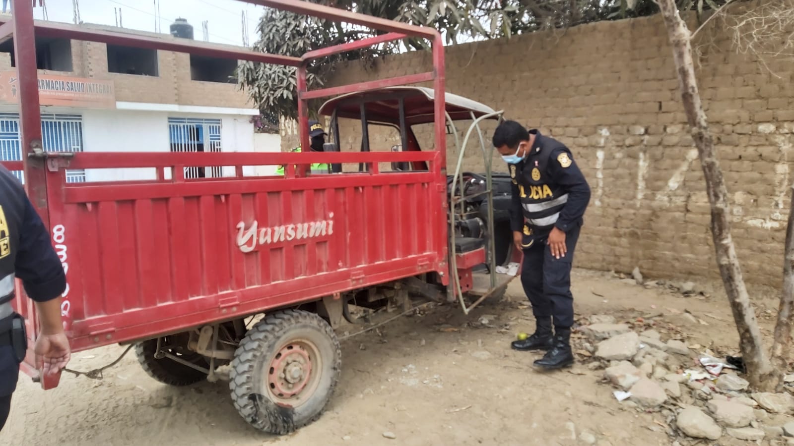 Recuperan motocarga que estaba estacionada en vivienda de Huanchaco