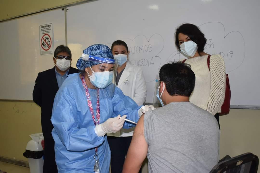 Más de 3000 maestros liberteños fueron inmunizados contra la covid-19