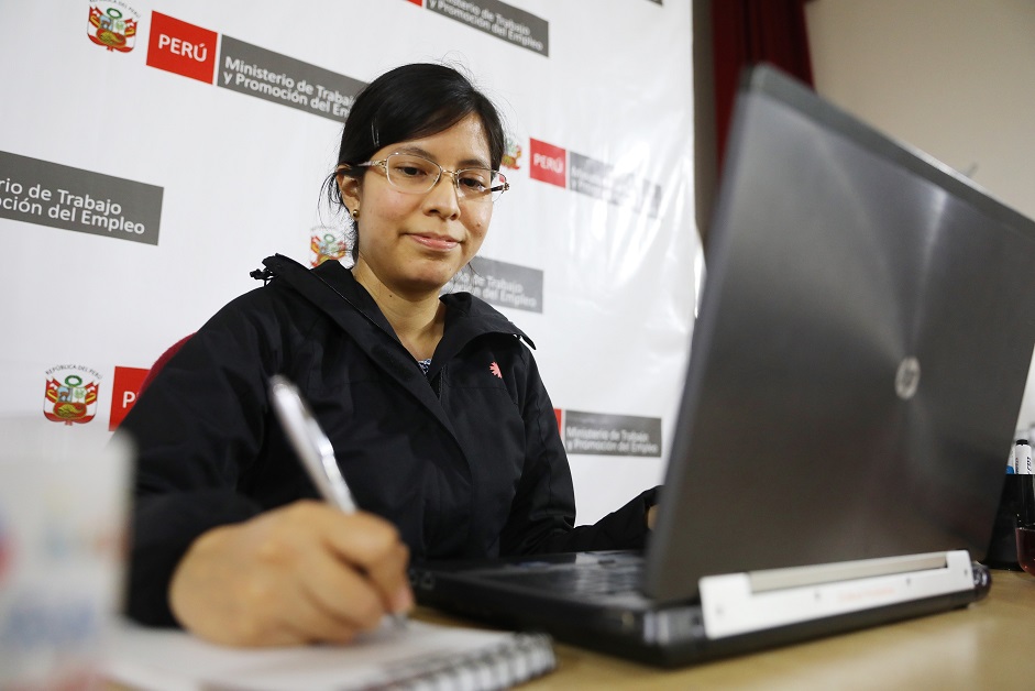 Ministerio de Trabajo lanza convocatoria para Beca Jóvenes Bicentenario