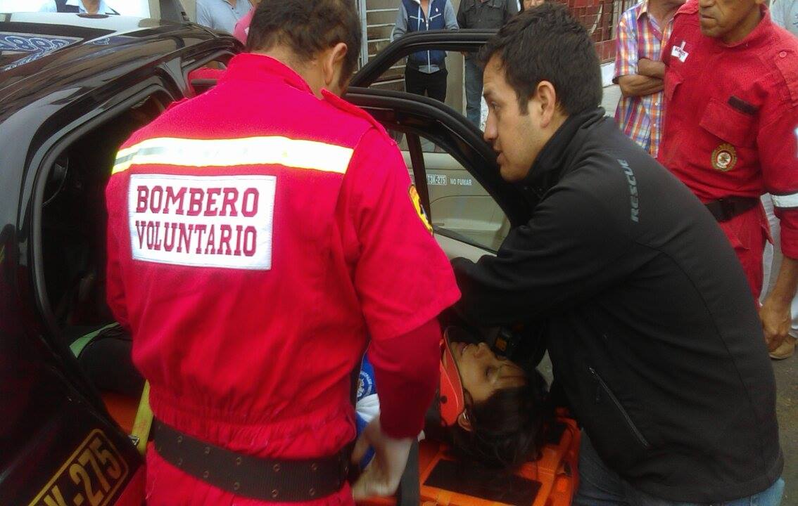 Choque deja cuatros heridos, entre ellos dos escolares 