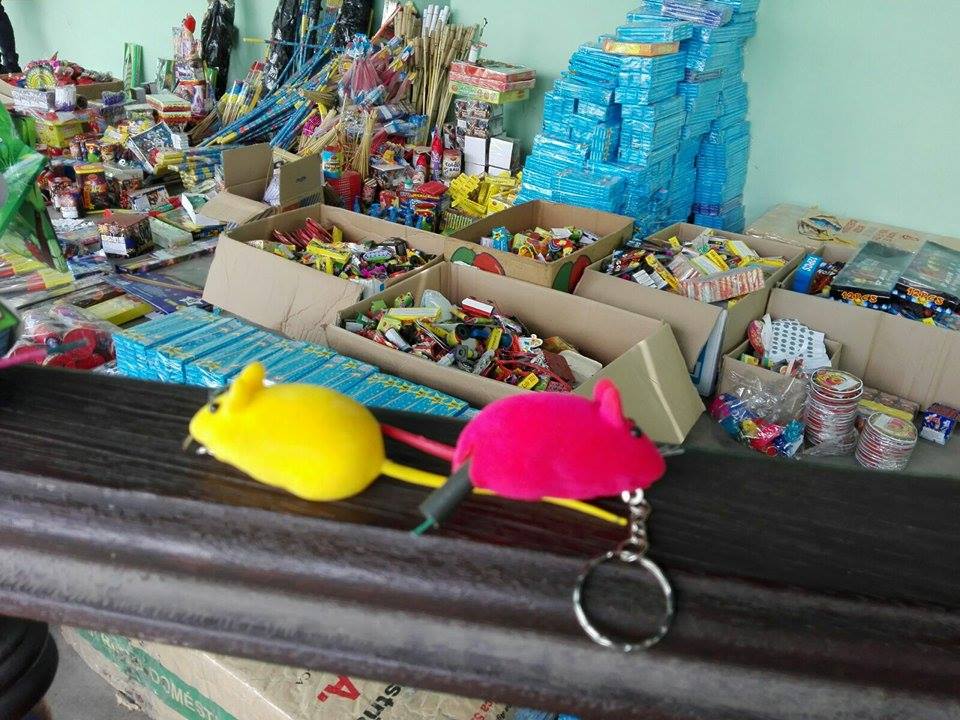 Incautan tonelada y media de peligrosos pirotécnicos cerca al mercado Mayorista