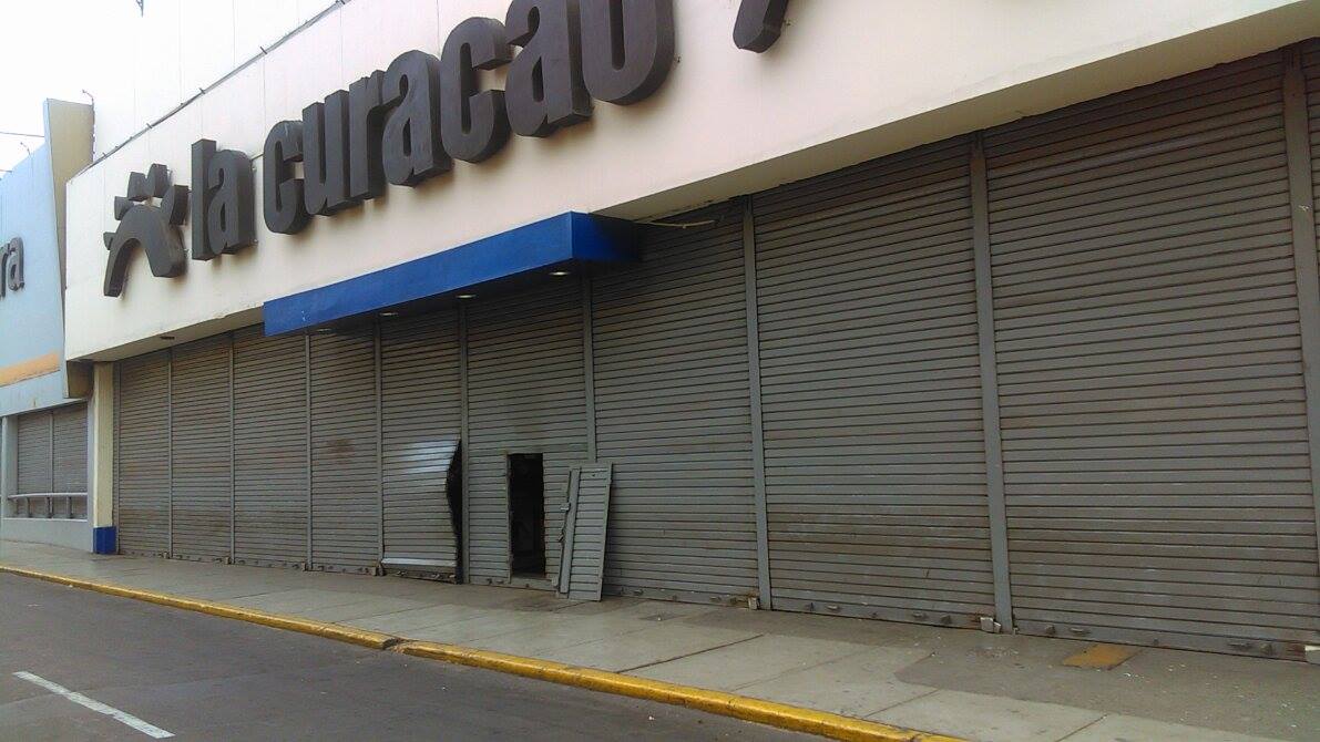 Hampones ingresaron a robar tienda en pleno centro histórico de Trujillo