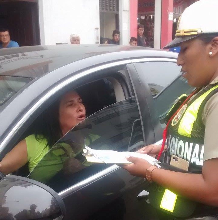 Agreden a policía en centro histórico de Trujillo