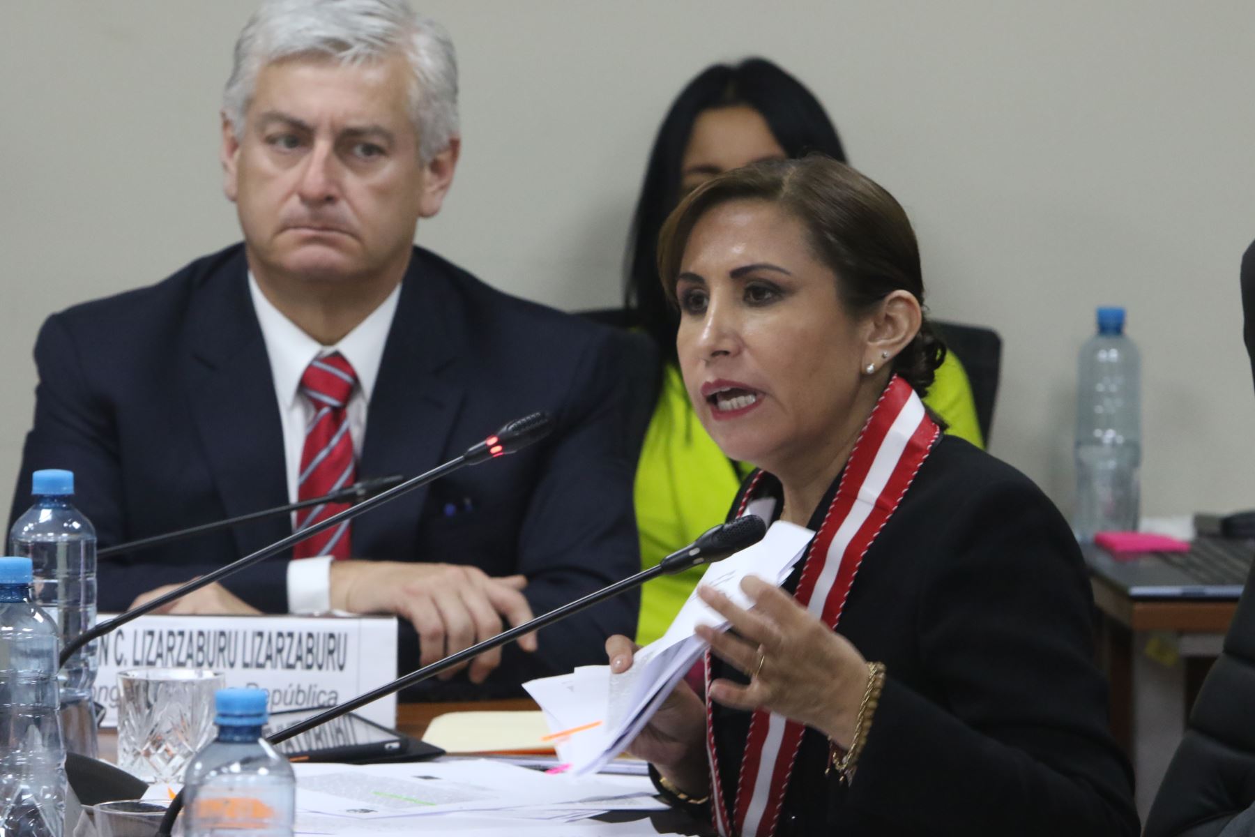 Abogado de Patricia Benavides contradice que hayan allanado su domicilio