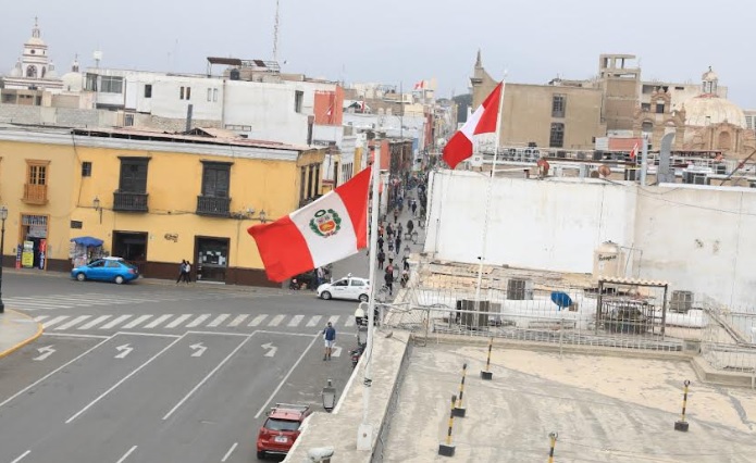  Municipalidad de Trujillo invita a embanderar la ciudad por Fiestas Patrias