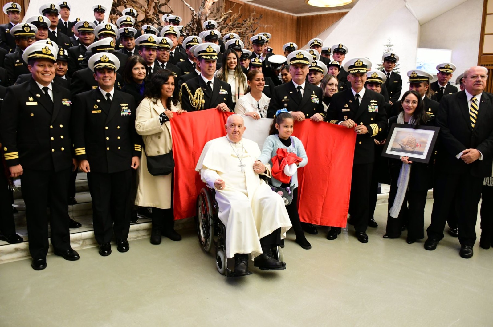 Papa Francisco recibió a comitiva del B.A.P. Unión en Civitavecchia, Italia