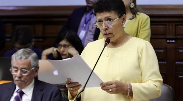 Comisión de Constitución del Congreso aprueba reelección de alcaldes y gobernadores