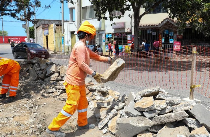 La Municipalidad inicia reconstrucción de veredas deterioradas del centro histórico de Trujillo