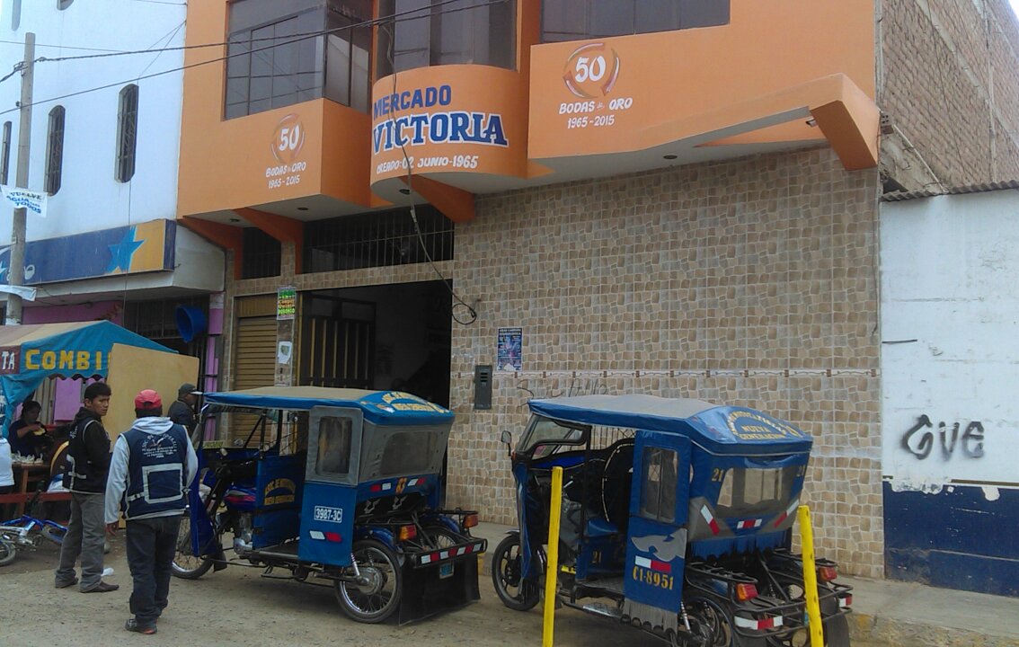 Delincuentes arrojan granada dentro del mercado La Esperanza