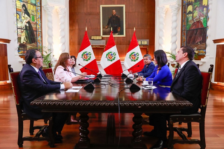Presidenta Boluarte se reunió con Keiko Fujimori de Fuerza Popular y representantes de Somos Perú