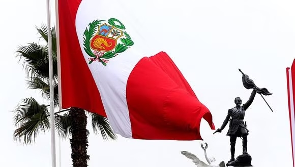 Día de la Bandera: promulgan ley que declara feriado el 7 de junio