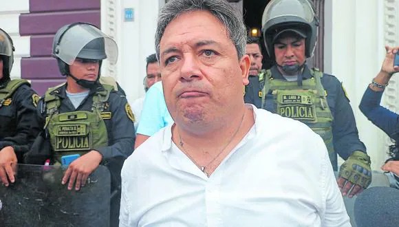 JNE rechaza pedido para anular suspensión de Arturo Fernández