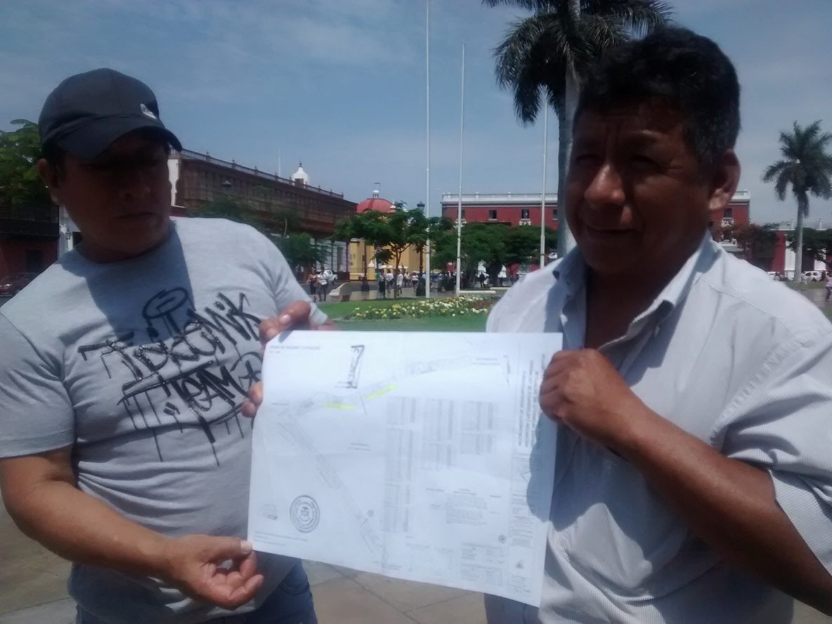 Veinticinco familias exigen agua desde hace 20 años en barrio Chicago