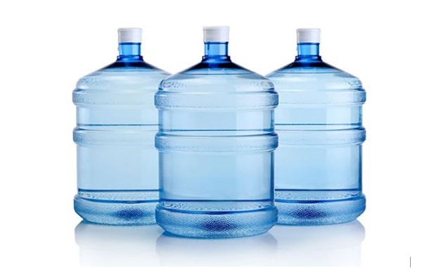 Dan recomendaciones para adquirir agua de mesa de calidad