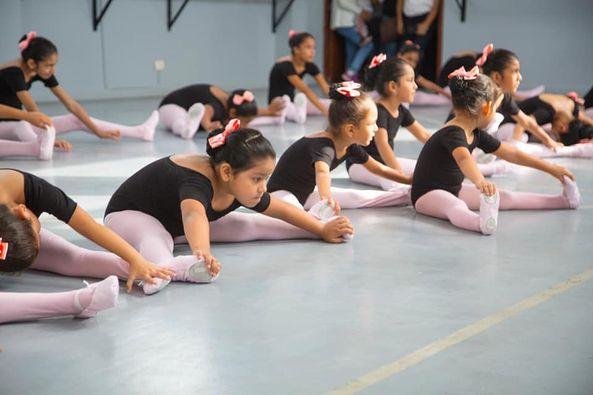 La Libertad: Ministerio de Cultura impulsa enseñanza de ballet en población infantil de Otuzco y Trujillo