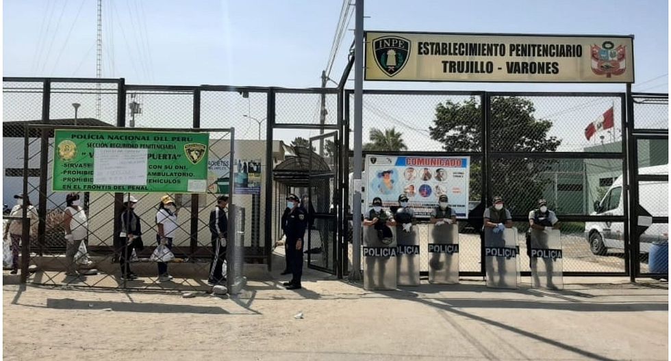 La Libertad: asesinan a interno del penal El Milagro y esconden su cuerpo entre bidones con agua