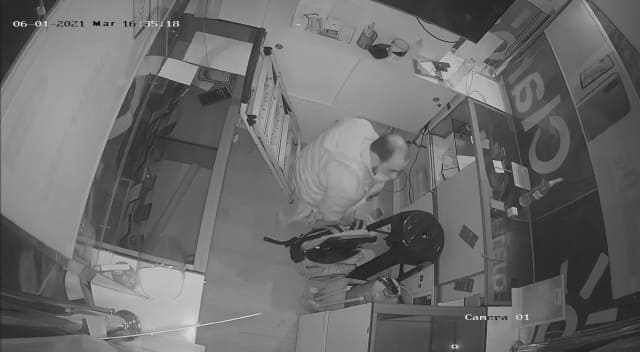 Trujillo: se llevan tablet y celulares dentro de centro comercial Real Plaza