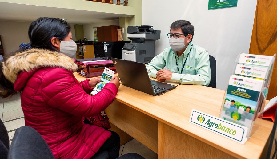 Más de 37 mil pequeños productores agropecuarios recibieron créditos de Agrobanco en el 2021
