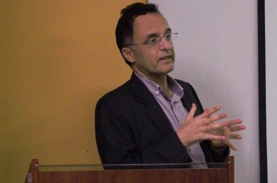 Cancillería de Colombia intenta "poner paños fríos" a situación con Perú, según experto