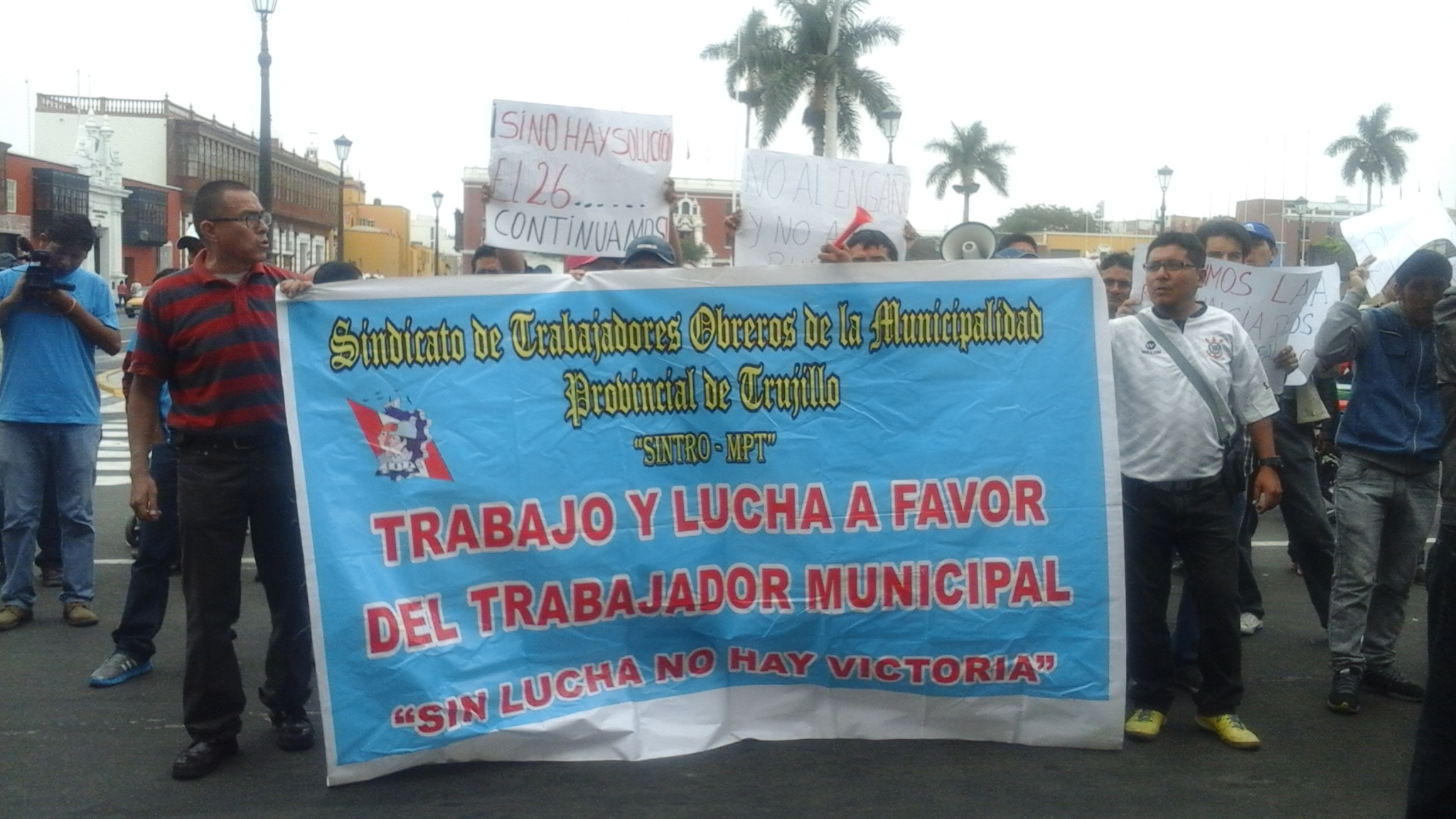 Obreros del municipio de Trujillo acataron paro de 24 horas