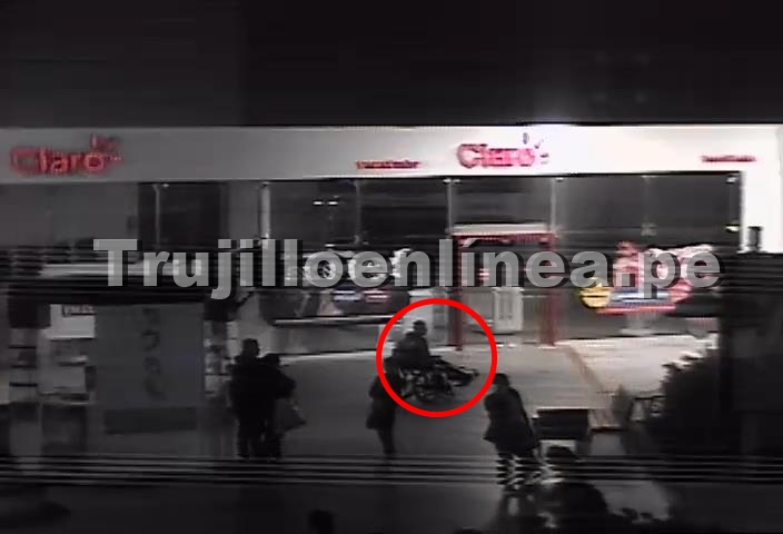 Roban celulares valorizados en 35 000 soles de Mall Aventura Plaza