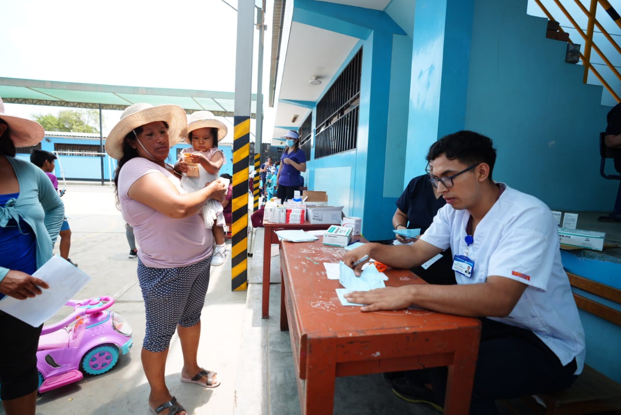  Trujillo: 800 damnificados por emergencia reciben atención médica gratuita
