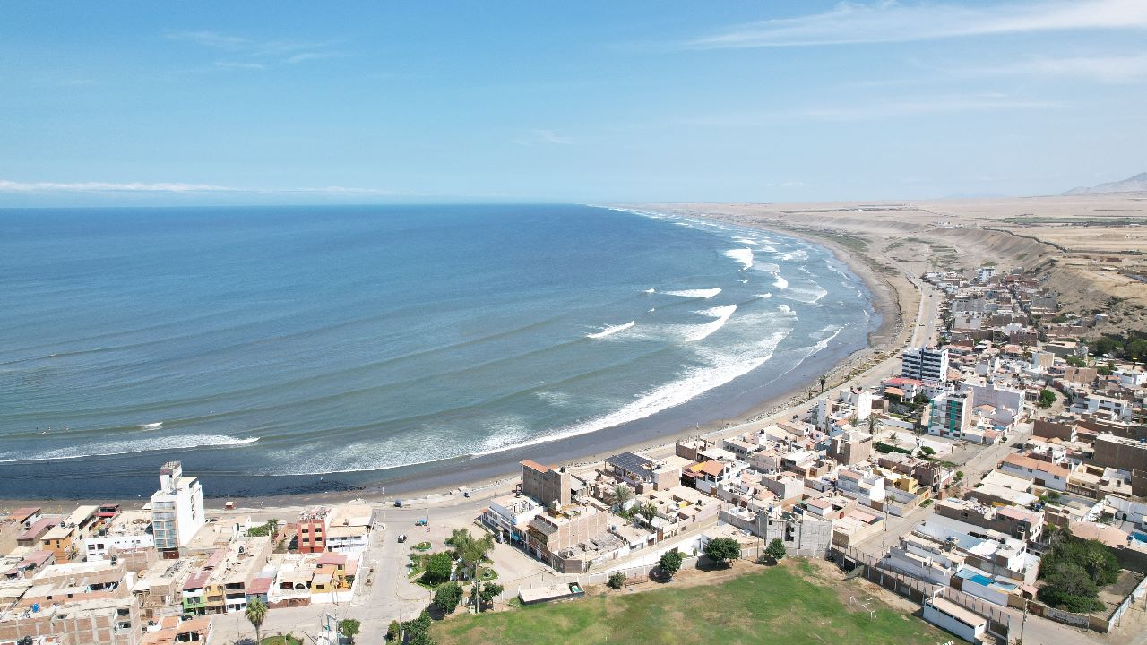 Alcalde de Huanchaco anuncia que se han destinado S/156 millones para recuperar de playas