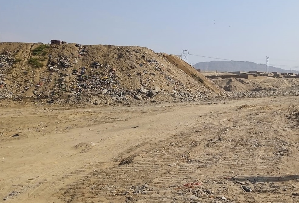 Realizan descolmatación de quebrada San Ildefonso ante posibles lluvias