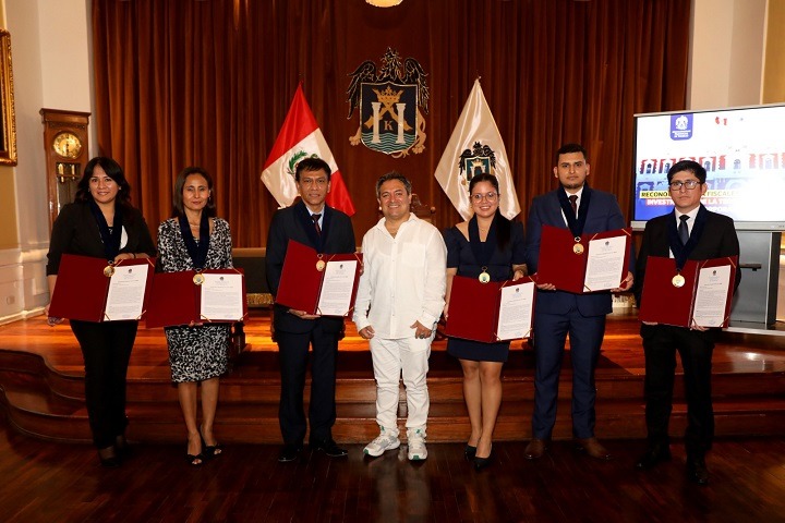 Trujillo: Municipalidad distinguió a fiscal William Rabanal y a su equipo de trabajo