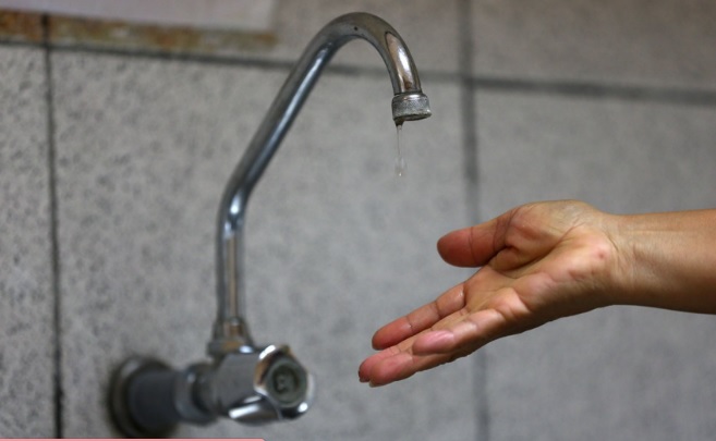  Varios distritos se restringirá el servicio de agua potable en un 50%
