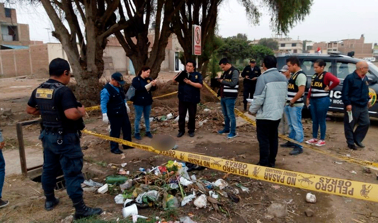 Encuentran cadáver de recién nacido dentro de canal de regadío en Moche