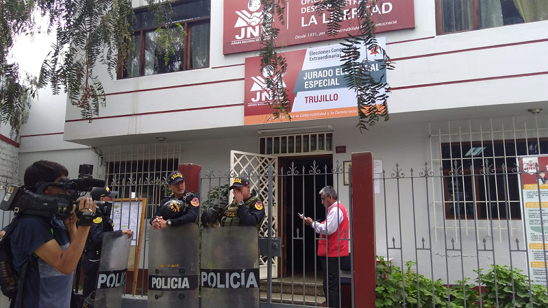 Trujillo: 22 partidos políticos se presentan a inscripción para elecciones complementarias