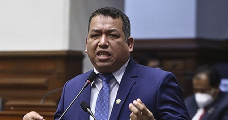 Espinoza resta importancia a su expulsión de Acción Popular: “No me sorprende ni preocupa”