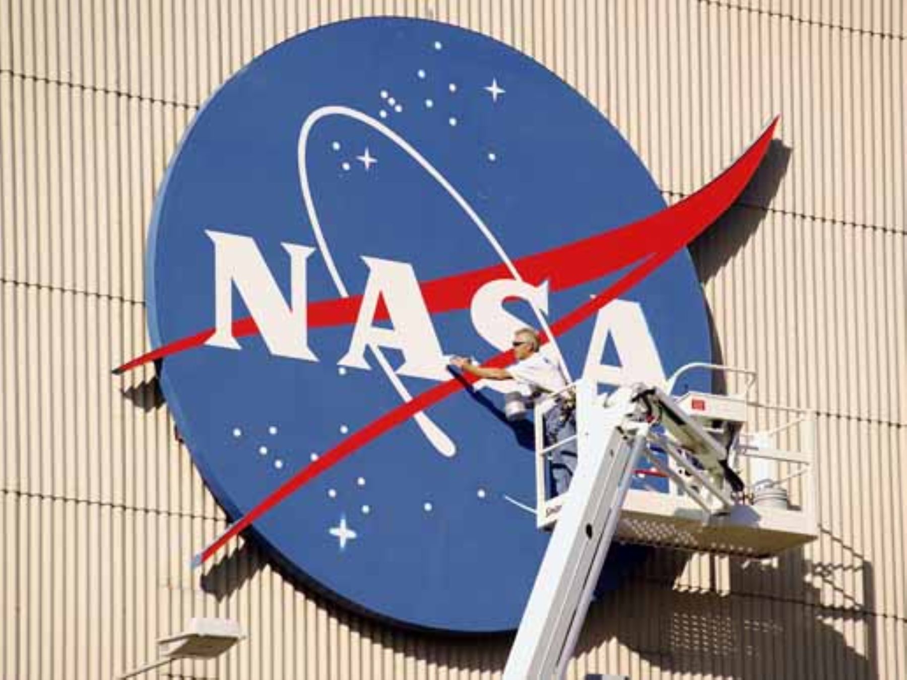 Niños y adolescentes peruanos podrán postular a programa STEM que los llevará a la NASA