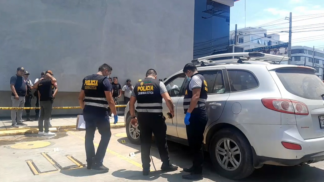 Asesinan a un hombre en exteriores de banco en el distrito de Víctor Larco