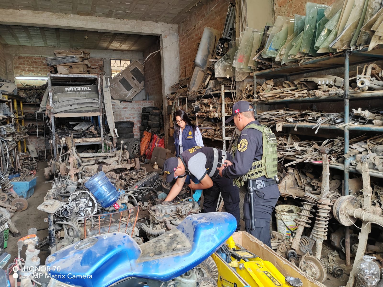 La Libertad: intervienen mercado informal de autopartes en El Bosque