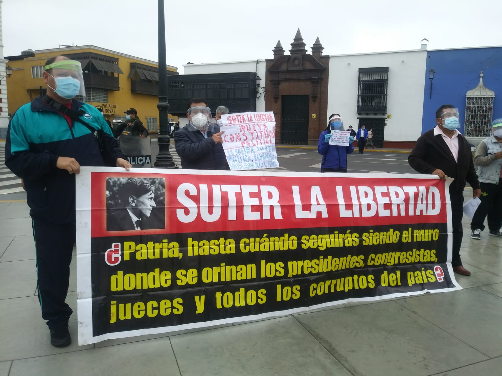 Maestros del Suter acatan movilización nacional en Trujillo