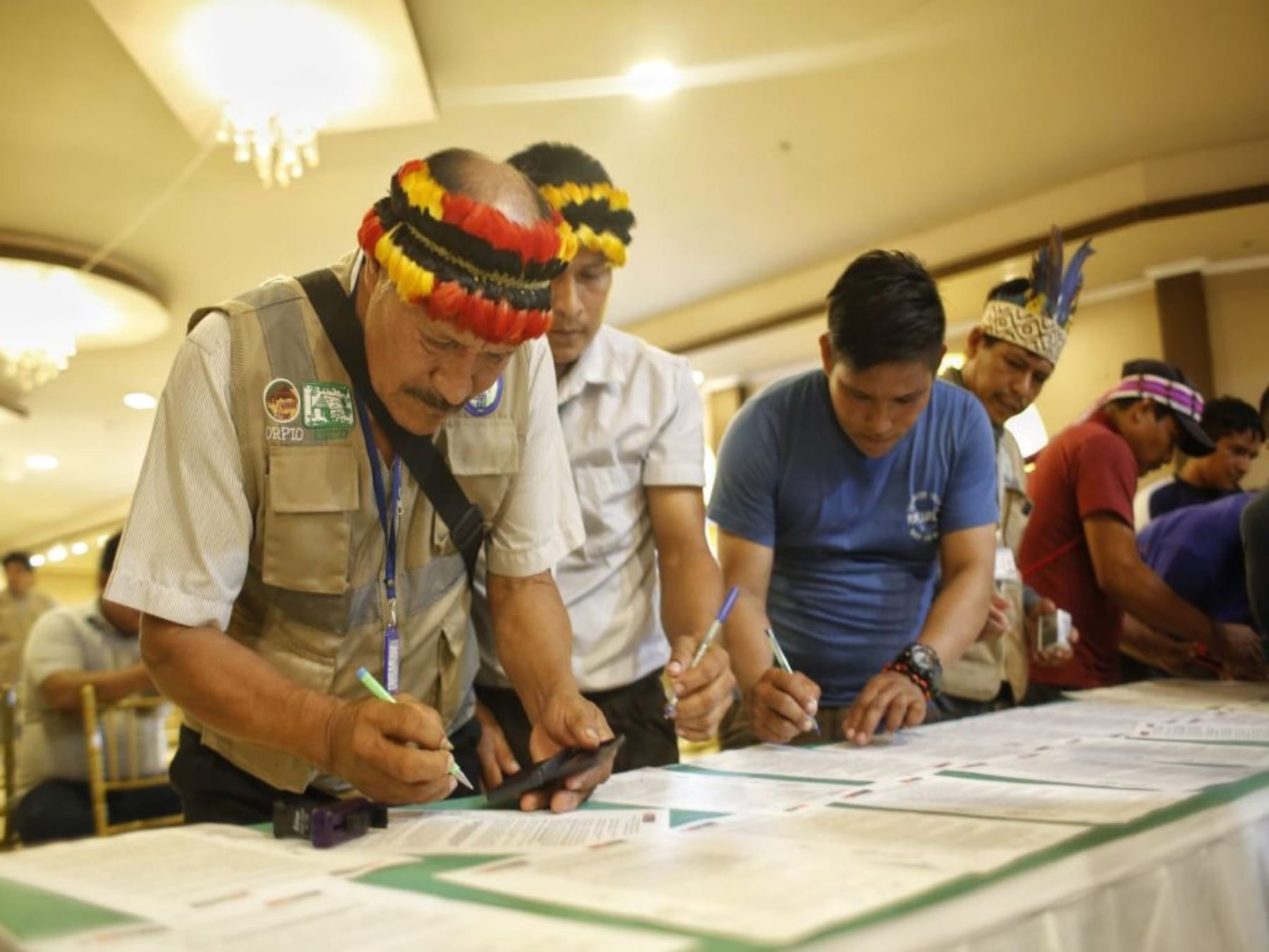 Entidades estatales suscriben acta de consulta previa de lote 8 con comunidades indígenas