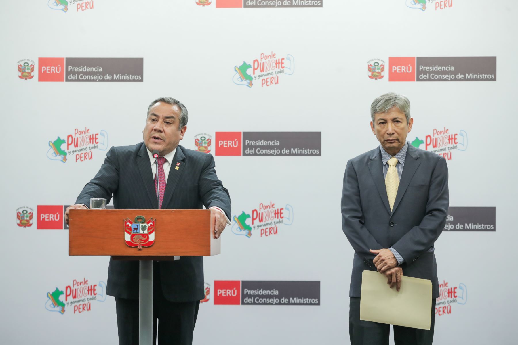 Presidente Adianzén anuncia apoyo extraordinario de S/ 500 millones para gobiernos locales