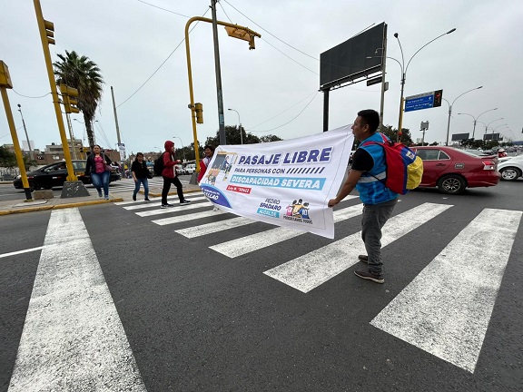 Conadis: empresas de transportes están obligadas a respetar el pase libre para personas con discapacidad severa