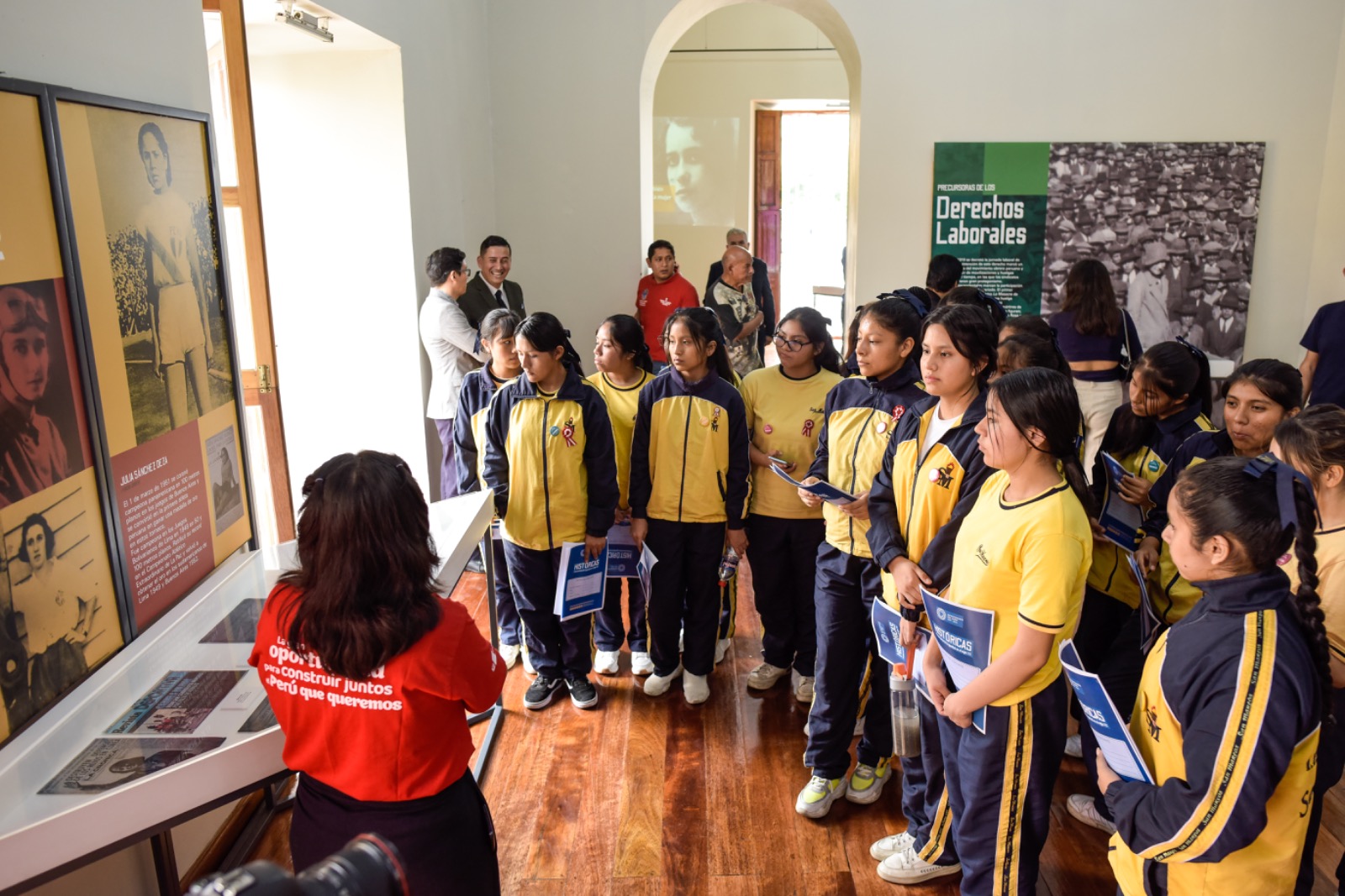 Exposición “Históricas: precursoras de la igualdad del siglo XX” llegó a Trujillo